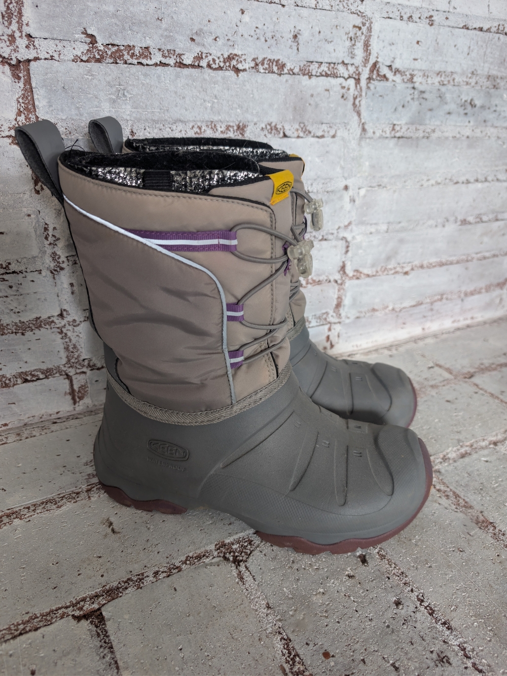 KEEN Gray Winter Rain Boots with Purple Trim